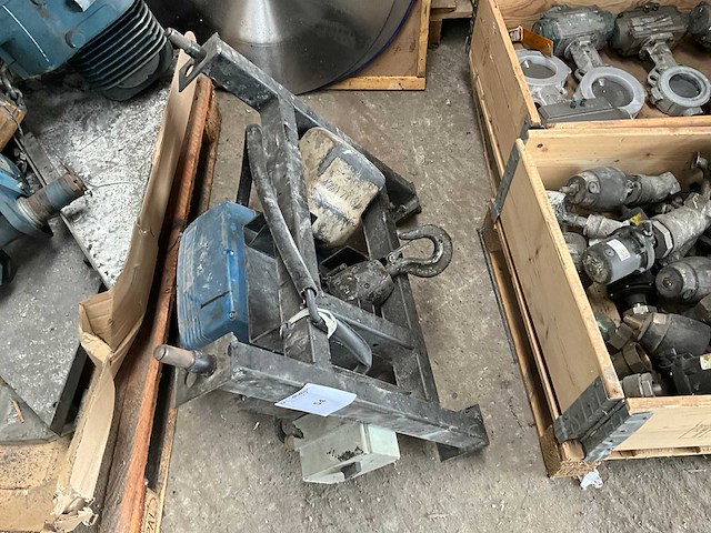 Abus kettingtakel bovenloophalkraan - afbeelding 1 van  3