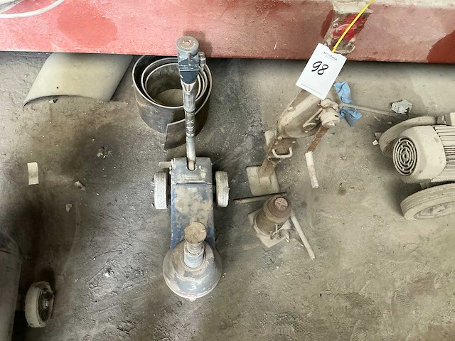 Ac b25-20 garagekrik - afbeelding 2 van  7