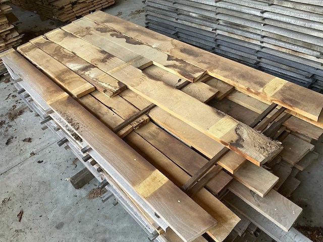 Acacia planken 28 mm 0,535 m3 - afbeelding 1 van  1