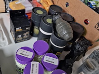 Accessoires voor camouflage e.a. - afbeelding 5 van  16