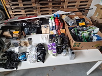 Accessoires voor camouflage e.a.