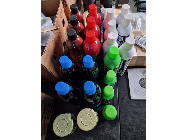 Accessoires voor camouflage e.a. - afbeelding 13 van  16