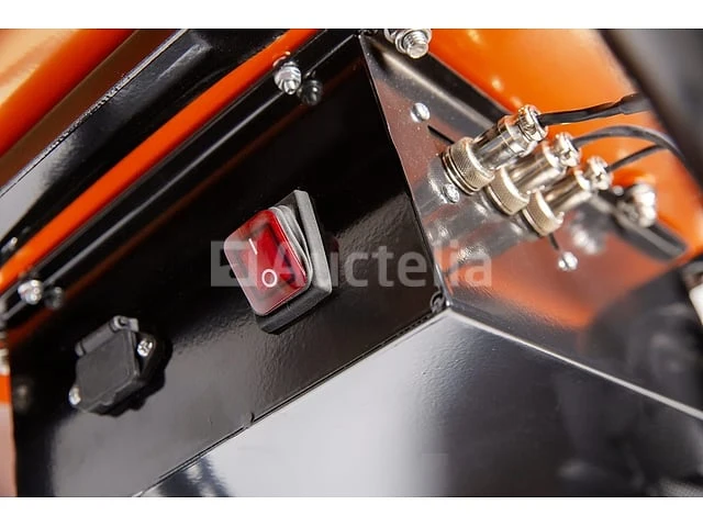 Accu-aangedreven kruiwagen 80l 150 kg + kraft&dele-lader - afbeelding 3 van  9