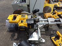 Accu afkort/verstekzaag dewalt - afbeelding 1 van  3