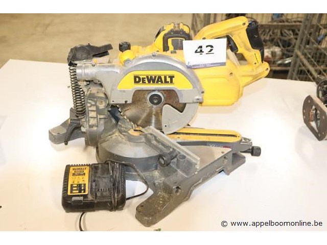 Accu afkortzaag dewalt dcs 777 - afbeelding 1 van  4