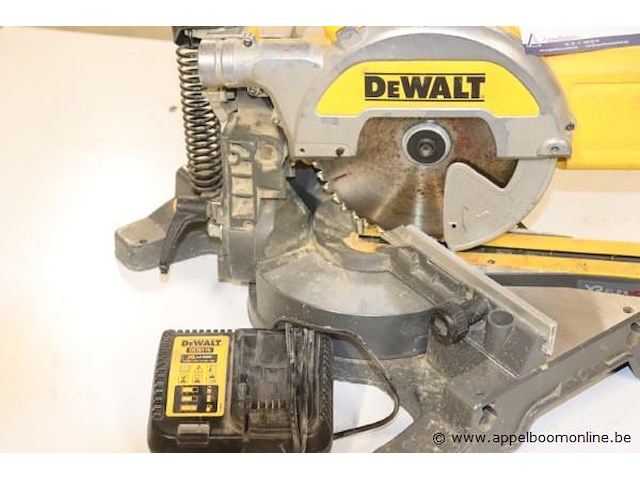 Accu afkortzaag dewalt dcs 777 - afbeelding 2 van  4
