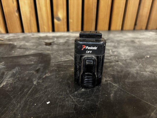 Accu afwerknagelapparaat paslode - afbeelding 2 van  11