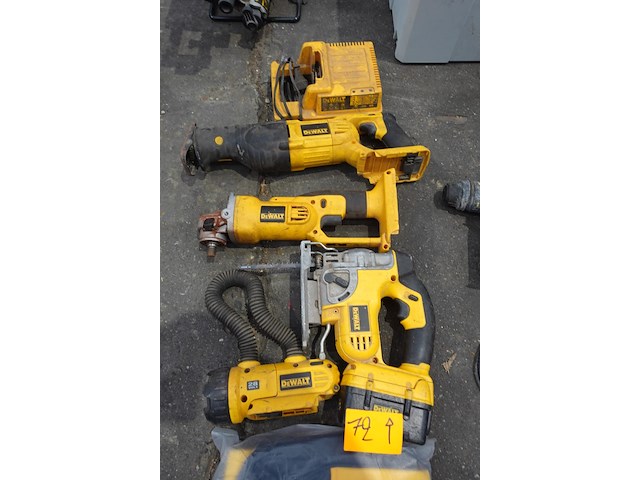 Accu assortiment dewalt - afbeelding 1 van  7