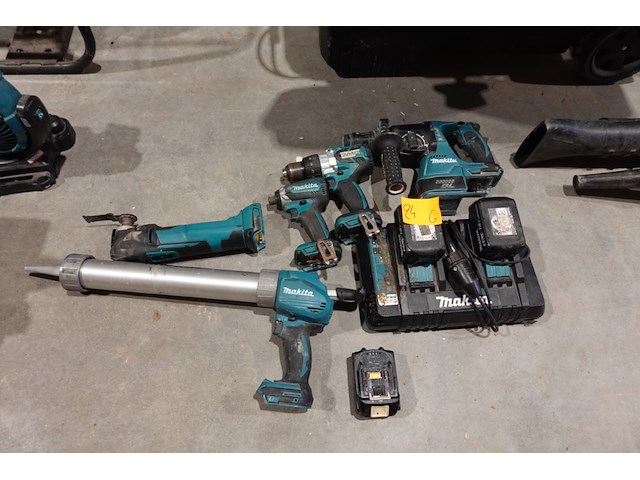 Accu assortiment makita - afbeelding 1 van  12