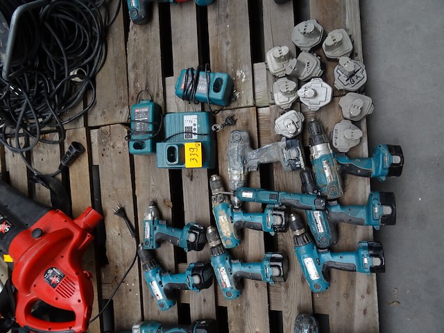 Accu assortiment makita - afbeelding 1 van  9