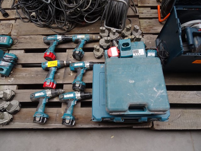 Accu assortiment makita - afbeelding 1 van  8