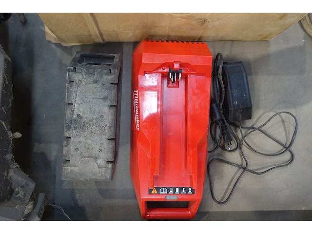 Accu-betontrilbalk milwaukee - afbeelding 6 van  7