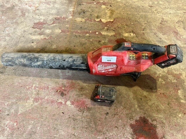 Accu bladblazer milwaukee m18fbl beschadigd, werking onbekend (31) - afbeelding 1 van  4