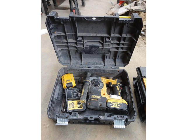 Accu boorhamer dewalt - afbeelding 1 van  3