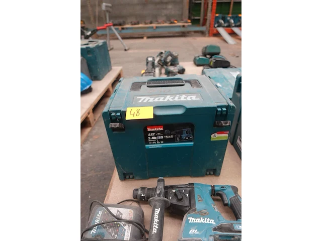 Accu boorhamer makita - afbeelding 2 van  3
