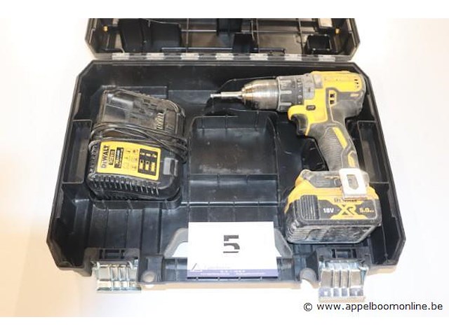 Accu boormachine dew, vv batterij en oplader - afbeelding 1 van  2