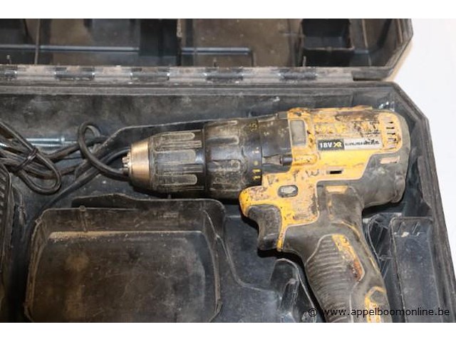 Accu boormachine dewalt dcd777, vv oplader - afbeelding 2 van  4