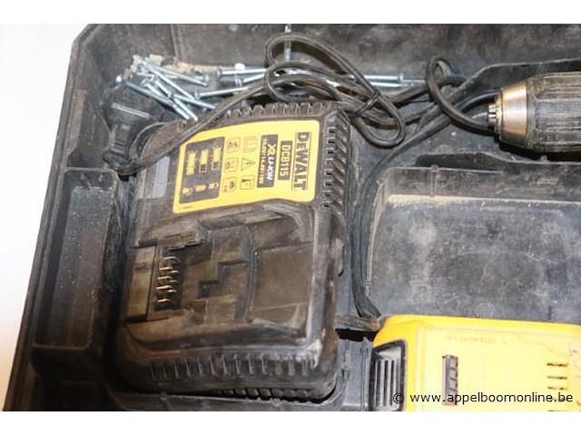 Accu boormachine dewalt dcd777, vv oplader - afbeelding 3 van  4