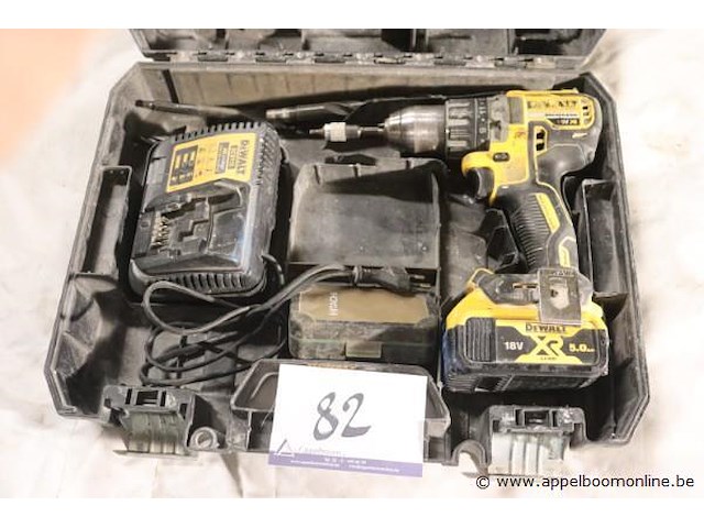 Accu boormachine dewalt dcd791, vv oplader en extra batterij - afbeelding 1 van  4