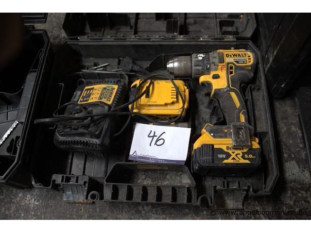 Accu boormachine dewalt dcd791, vv oplader - afbeelding 1 van  3