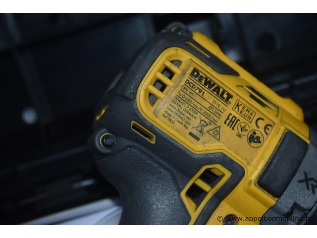 Accu boormachine dewalt dcd791, werking niet gekend - afbeelding 3 van  3