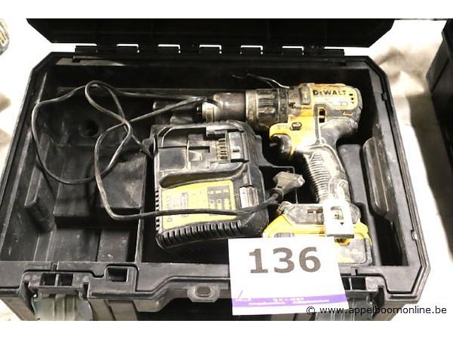 Accu boormachine dewalt dcd796, vv oplader - afbeelding 1 van  3