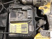 Accu boormachine dewalt dcd796, vv oplader - afbeelding 2 van  3