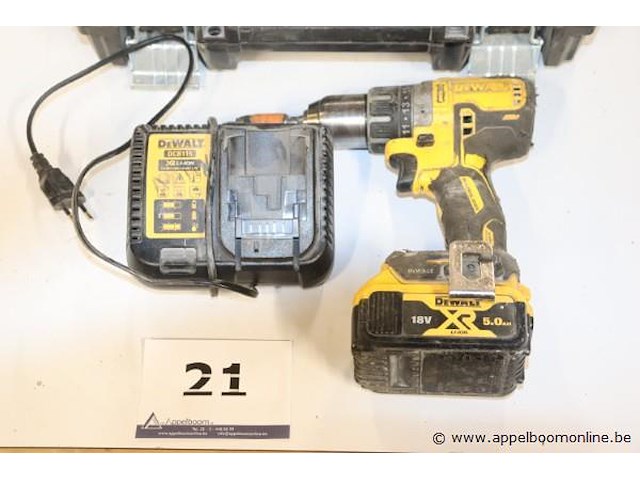 Accu boormachine dewalt vv oplader - afbeelding 1 van  2