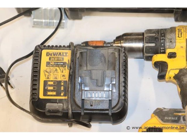 Accu boormachine dewalt vv oplader - afbeelding 2 van  2