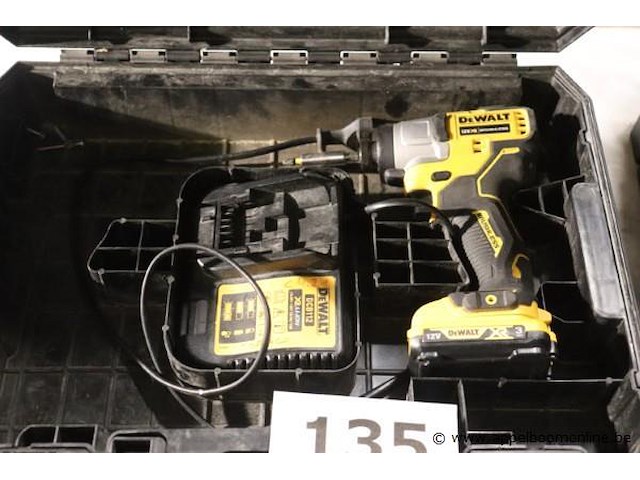 Accu boormachine dewalt vv oplader - afbeelding 1 van  4