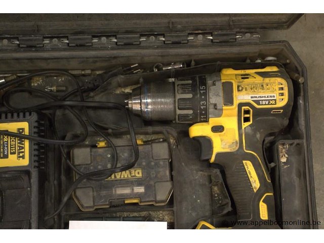 Accu boormachine dewalt vv oplader - afbeelding 2 van  3