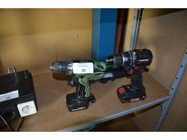 Accu boormachine hitachi ds12dvf3 met accu zonder lader, accu boormachine parkside pabsp20lic3 met accu zonder lader, 2 pillampen - afbeelding 1 van  6