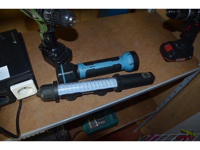 Accu boormachine hitachi ds12dvf3 met accu zonder lader, accu boormachine parkside pabsp20lic3 met accu zonder lader, 2 pillampen - afbeelding 6 van  6