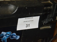 Accu boormachine makita 6271d met accu en lader, accu boormachine makita df001g zonder accu zonder lader in koffer - afbeelding 3 van  8