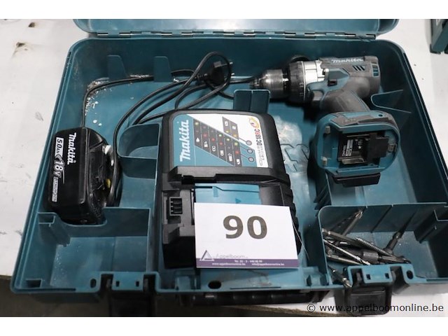 Accu boormachine makita dhp486, vv oplader, werking niet gekend - afbeelding 1 van  3