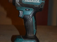 Accu boormachine makita met lader en accu in koffer dlx5070tj, accu boormachine makita dhp486 zonder accu, accu schroefmachine makita zonder accu (model niet leesbaar) (4) - afbeelding 3 van  11