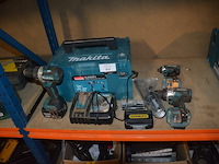 Accu boormachine makita met lader en accu in koffer dlx5070tj, accu boormachine makita dhp486 zonder accu, accu schroefmachine makita zonder accu (model niet leesbaar) (4) - afbeelding 1 van  11