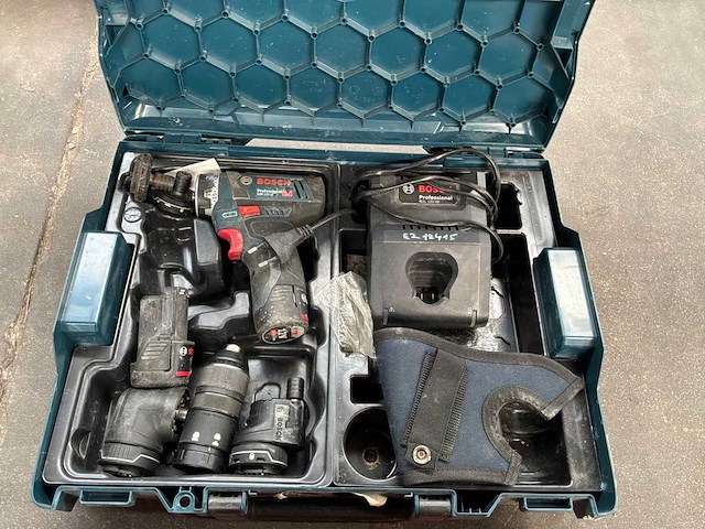 Accu bosch gsr 12b-15fc boor/schroefmachine + boorhamer powerplus - afbeelding 1 van  3