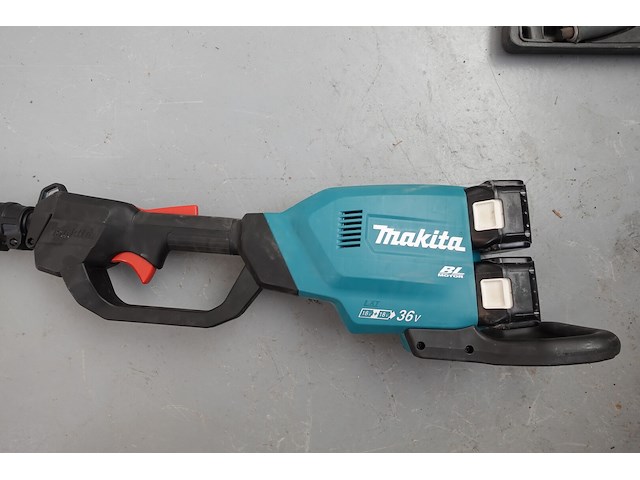 Accu bosmaaier makita - afbeelding 3 van  10