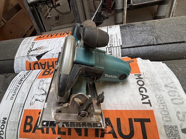 Accu circkelzaag makita dss 501 - afbeelding 2 van  4