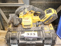 Accu cirkelzaag dewalt - afbeelding 1 van  2