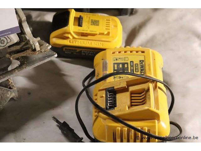 Accu cirkelzaagmachine dewalt dcs573, vv oplader - afbeelding 2 van  3