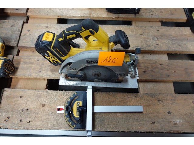 Accu cirkelzaagmachine dewalt - afbeelding 1 van  2