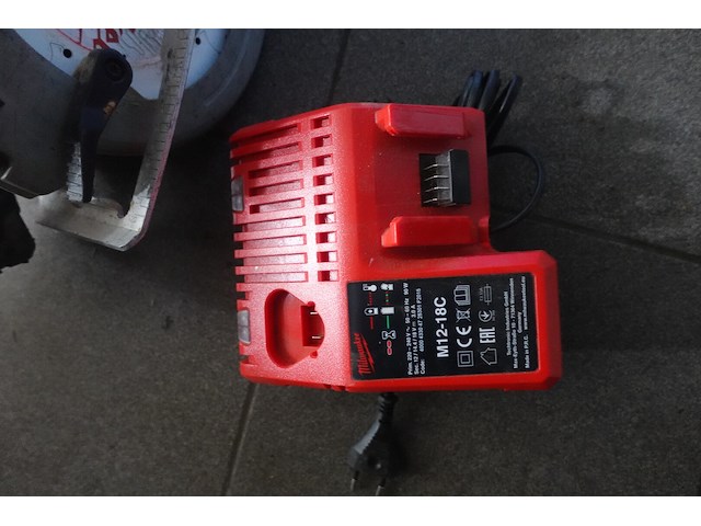 Accu cirkelzaagmachine milwaukee - afbeelding 2 van  6