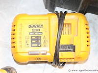 Accu combihamer dewalt dch 417, vv oplader en extra batterij - afbeelding 2 van  5