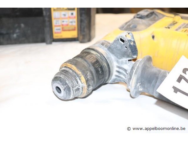 Accu combihamer dewalt dch 417, vv oplader en extra batterij - afbeelding 4 van  5