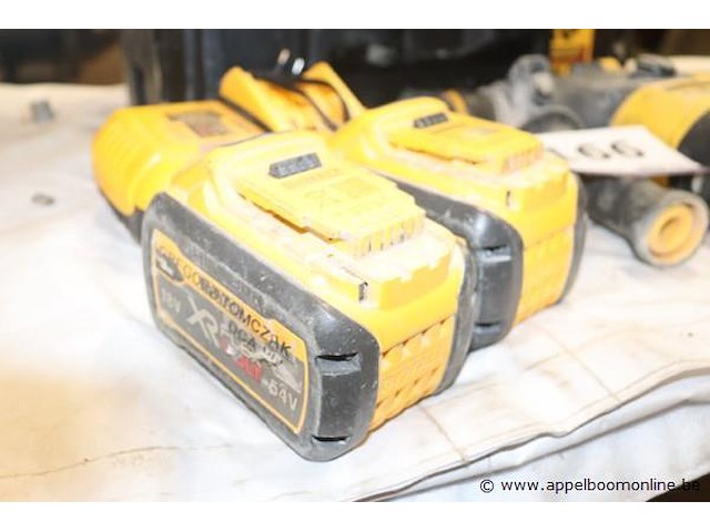 Accu combihamer dewalt dch333, vv oplader en extra batterij - afbeelding 3 van  4