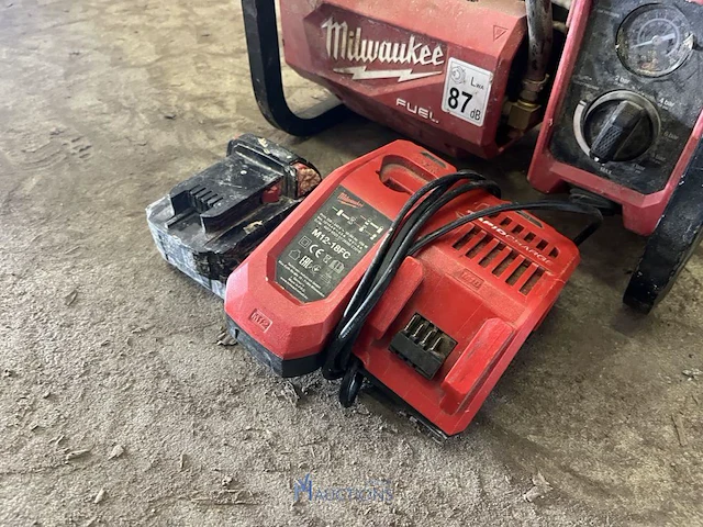 Accu compressor milwaukee m18 cas - afbeelding 4 van  4
