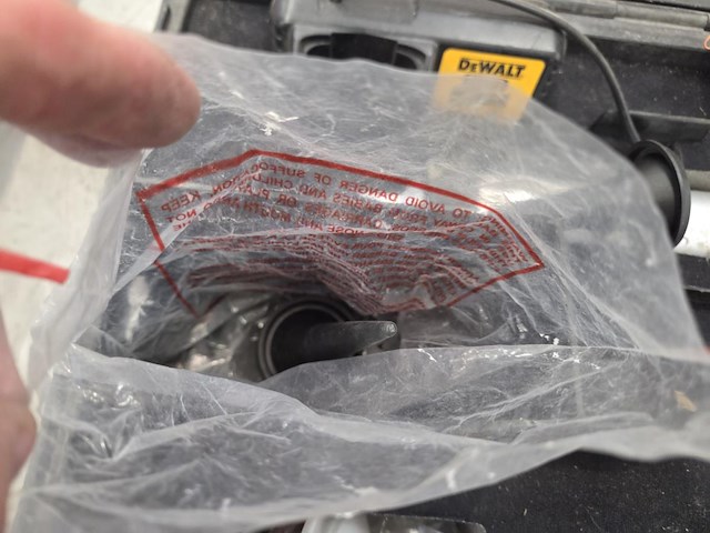 Accu dewalt dce580 kitspuit - afbeelding 7 van  8