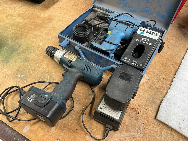Accu-gereedschap (2x) - afbeelding 1 van  6